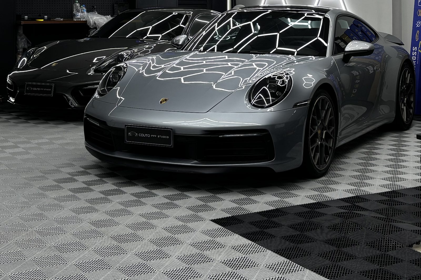 Porsches no estúdio Couto PPF